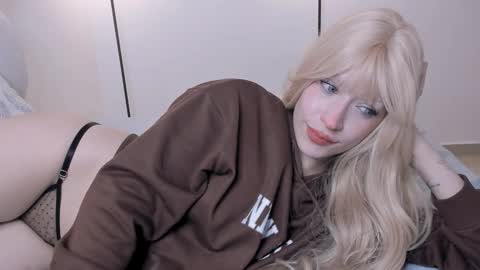 sophiarommie online show from 11-29-25, 12:57