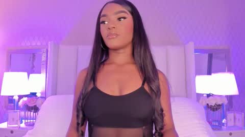 SophiaSmiths online show from 10-14-25, 11:05