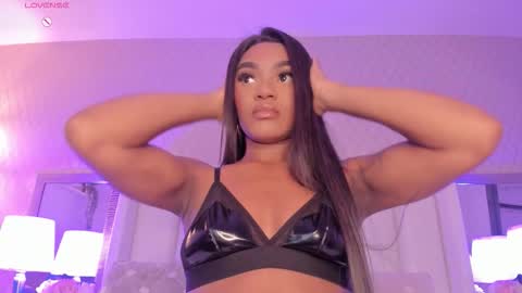 SophiaSmiths online show from 10-29-25, 10:00