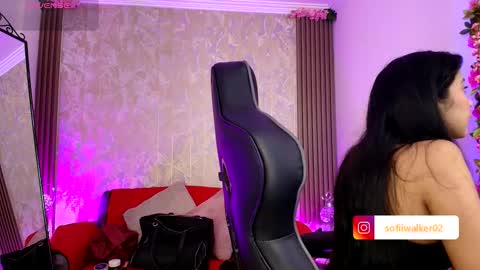 sophia walker online show from 09-17-25, 12:18