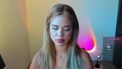 Sophia Smith online show from 10-30-25, 10:21