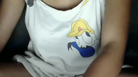 Snapshot of sophie_193 chatting on 03-12-25, 06:33 sophie_193 online show from 03-12-25, 06:33