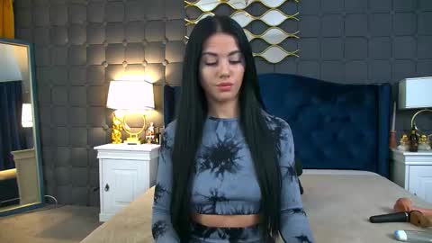 sophie__hill online show from 01-14-26, 05:35