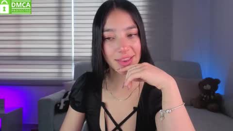 Sophie  online show from 11-19-25, 02:39