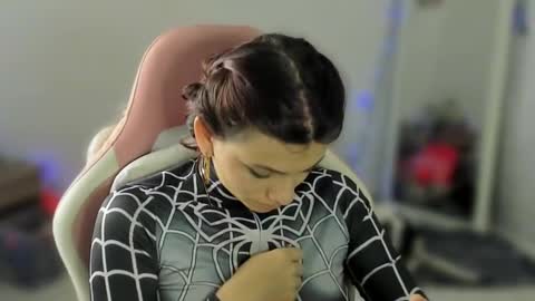 Snapshot of sophie_dolly_ chatting on 03-08-25, 02:12 sophie doll online show from 03-08-25, 02:12