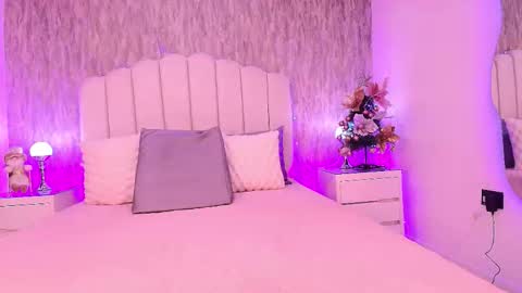 sophie online show from 11-24-25, 11:54