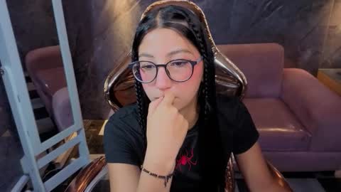 sophie_jones_b online show from 02-04-26, 12:44