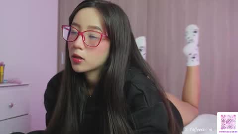 Sophie or Sof online show from 10-07-25, 05:59