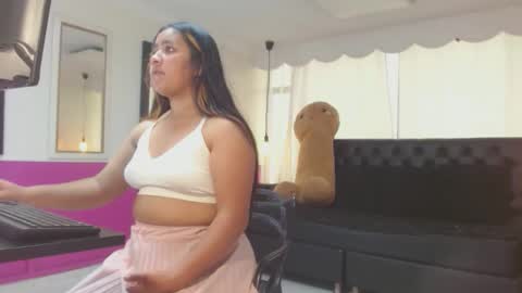 Snapshot of sophie_reed_ chatting on 12-16-25, 07:19 sophie_reed_ online show from 12-16-25, 07:19