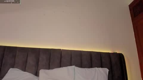 Snapshot of sophie_smith19 chatting on 09-11-25, 02:28 sophie_smith19 online show from 09-11-25, 02:28