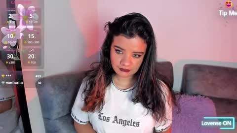 Snapshot of sophie_t_ chatting on 10-12-25, 02:21 Sofia online show from 10-12-25, 02:21