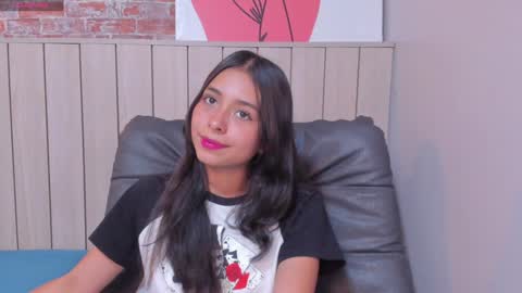 Sophie online show from 01-22-25, 03:51