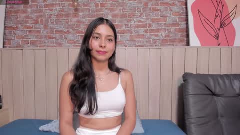 Sophie online show from 02-06-25, 06:24