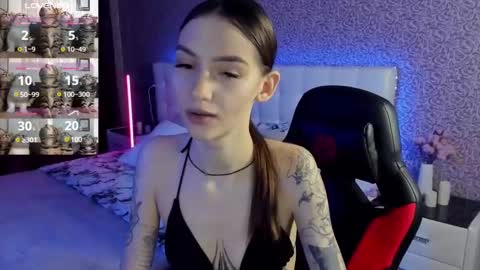 Sophie online show from 02-20-25, 06:17
