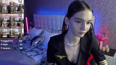 Sophie online show from 03-10-25, 06:12