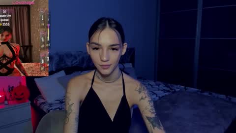 Snapshot of sophiecherrie chatting on 11-01-25, 12:29 Sophie online show from 11-01-25, 12:29