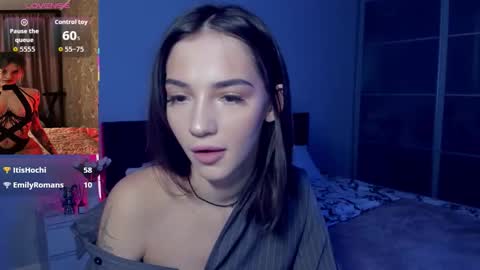 Snapshot of sophiecherrie chatting on 11-29-25, 08:50 Sophie online show from 11-29-25, 08:50