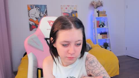 Sophie  online show from 12-23-24, 03:50