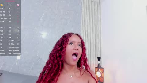 Snapshot of sophiee_velvet chatting on 01-30-25, 02:36 online show from 01-30-25, 02:36
