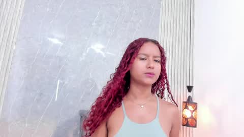 Snapshot of sophiee_velvet chatting on 02-04-25, 11:27 online show from 02-04-25, 11:27