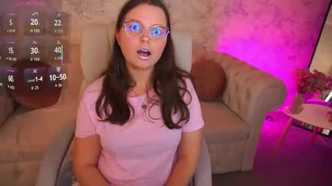 Snapshot of sophieedreams chatting on 09-19-25, 06:41 sophieedreams online show from 09-19-25, 06:41