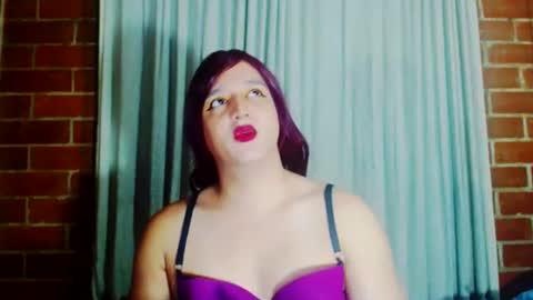 sophiehillsxo online show from 12-19-25, 03:46