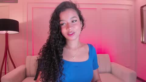 Sophie Houston online show from 09-11-25, 04:12