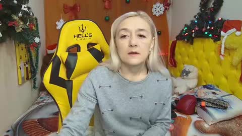 sophiekittyy online show from 01-04-25, 07:34