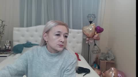 sophiekittyy online show from 03-01-25, 07:19