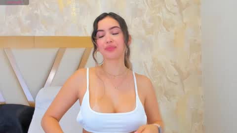 Sophie online show from 03-03-25, 02:48