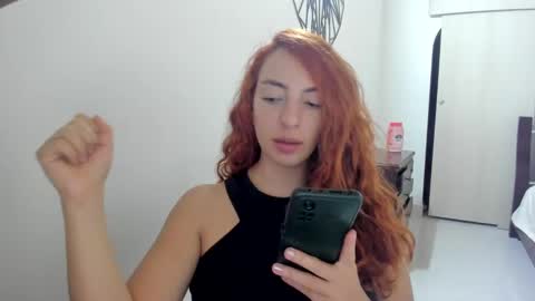 Snapshot of sophielatina chatting on 10-08-25, 04:43 Sophia online show from 10-08-25, 04:43