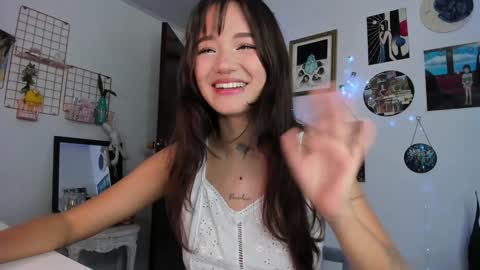 Snapshot of sophieluck chatting on 12-31-24, 05:11 Sophie online show from 12-31-24, 05:11