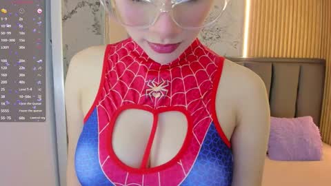 Sophie  online show from 10-09-25, 12:47