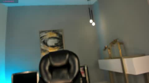 Sophie  Palmer online show from 12-20-25, 11:50