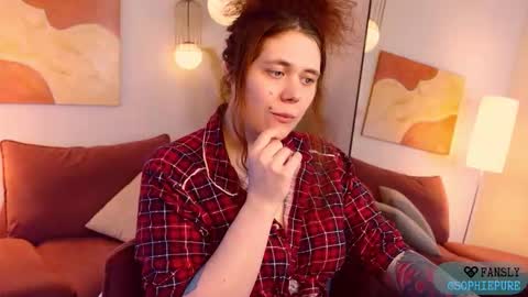 Sophie online show from 02-17-26, 10:16