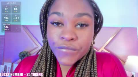 Snapshot of sophiesinclair chatting on 03-14-26, 01:38 Sophie online show from 03-14-26, 01:38