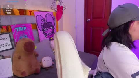   Sophie  online show from 12-21-25, 07:21