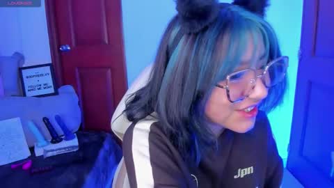   Sophie  online show from 02-09-26, 06:23