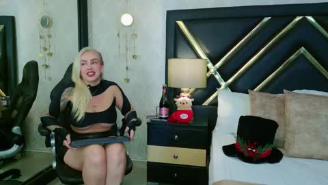 SophieWinslow online show from 11-07-25, 01:44