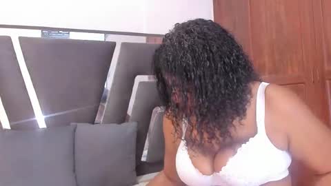 Snapshot of sophiia88 chatting on 02-11-26, 12:10 Shopiia88 online show from 02-11-26, 12:10