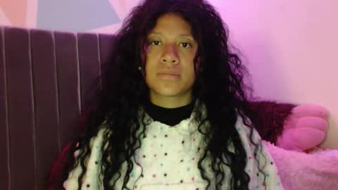 Snapshot of sophiia_dreams chatting on 11-15-25, 11:32 Sophia this is not my real name online show from 11-15-25, 11:32