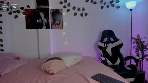 Sophie online show from 11-08-25, 07:12