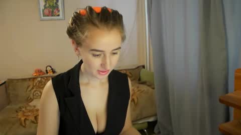 Sophi online show from 02-20-25, 02:02