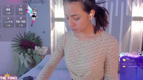 SOPHY ROGERS online show from 12-17-24, 11:39