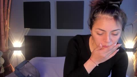SOPHY ROGERS online show from 02-08-25, 11:55