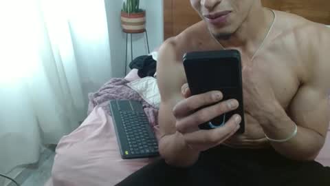 businessman online show from 11-19-25, 07:25