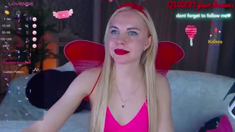 Lisa online show from 11-04-25, 07:07