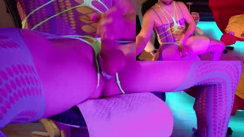 Snapshot of soundingslutslave chatting on 11-09-25, 06:33 soundingslutslave online show from 11-09-25, 06:33