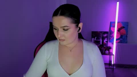 Snapshot of sour_cherry_ chatting on 04-07-26, 01:22 Jennie online show from 04-07-26, 01:22