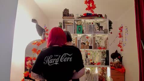 Snapshot of sova_energy chatting on 11-06-25, 01:34 Leah online show from 11-06-25, 01:34